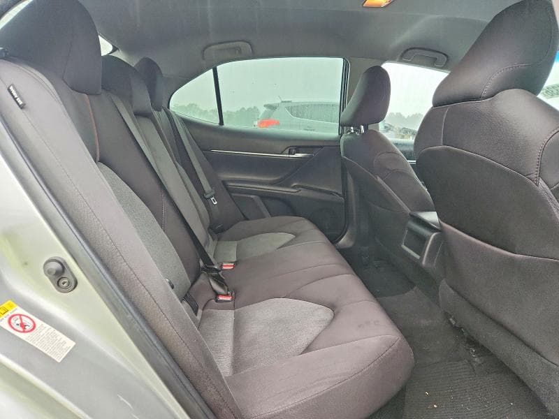 2018 TOYOTA CAMRY LE 10