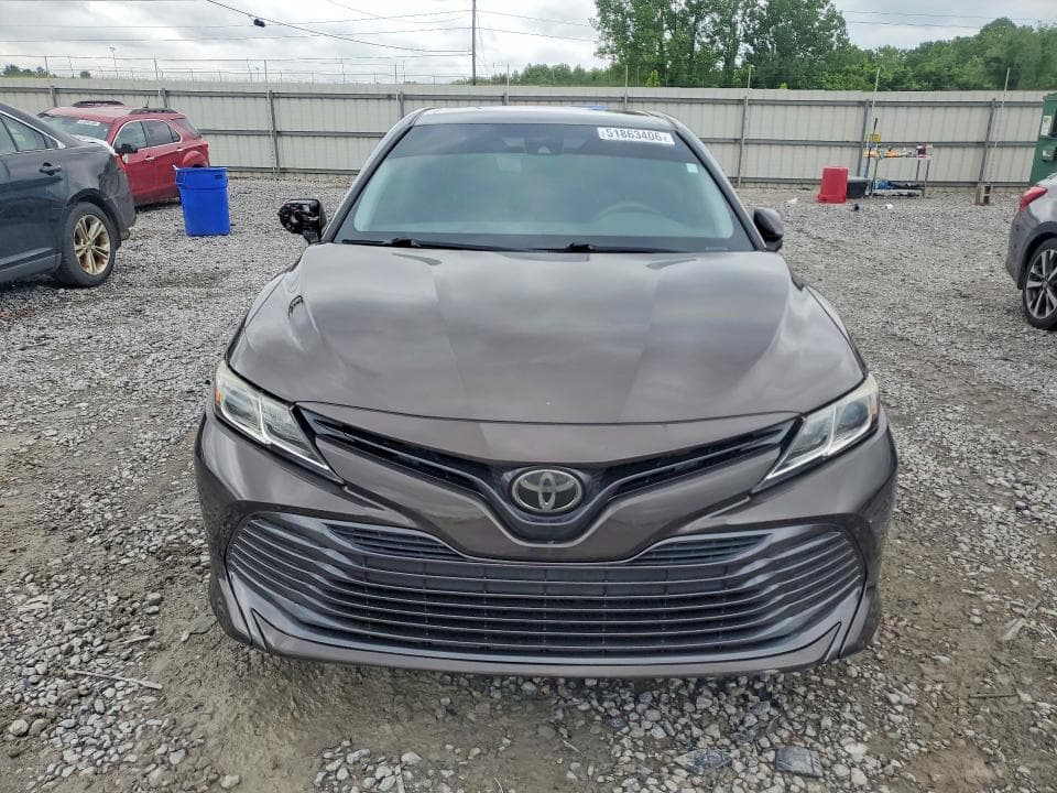 2018 TOYOTA CAMRY LE 5