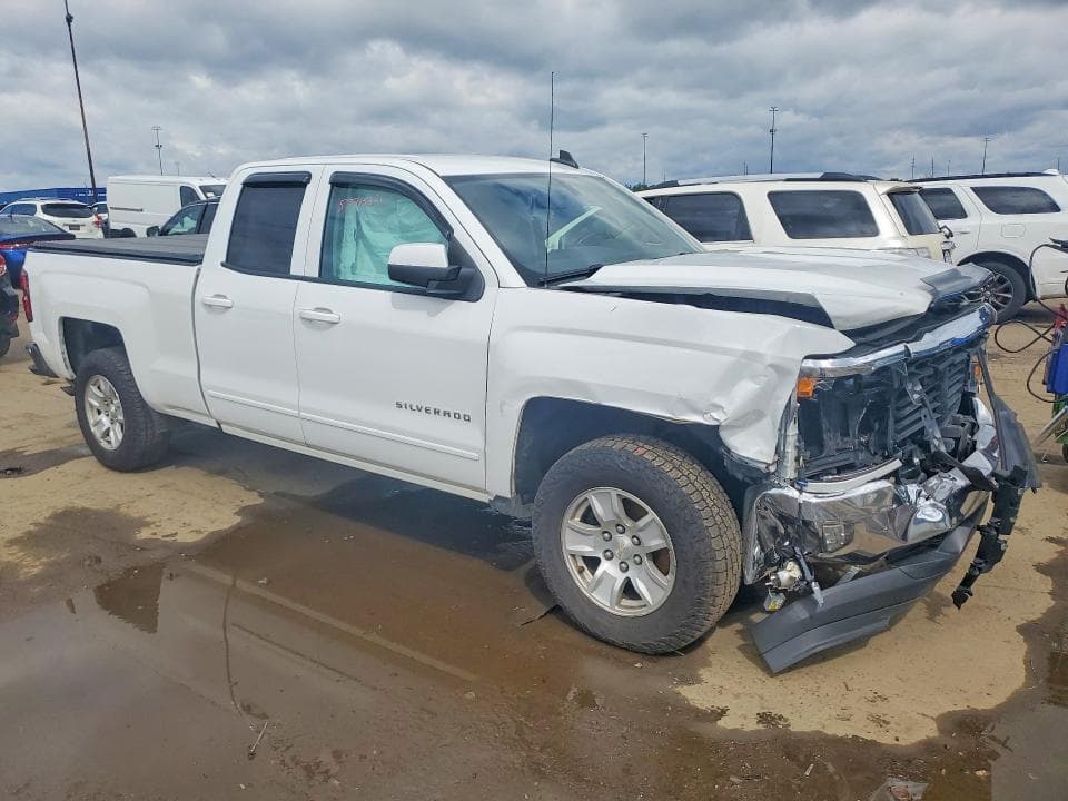 2017 CHEVROLET SILVERADO K1500 LT 4