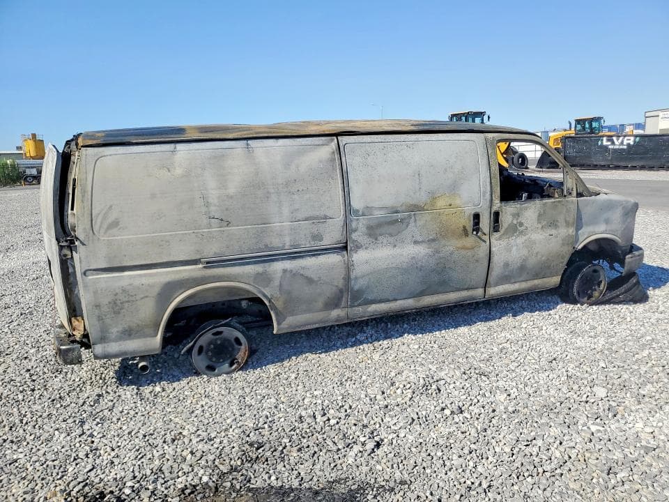 2025 CHEVROLET EXPRESS 3