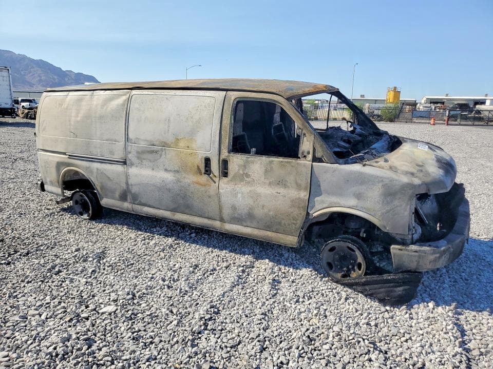 2025 CHEVROLET EXPRESS 4