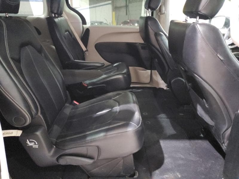 2022 CHRYSLER PACIFICA TOURING L 11