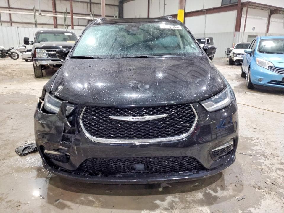2022 CHRYSLER PACIFICA TOURING L 5
