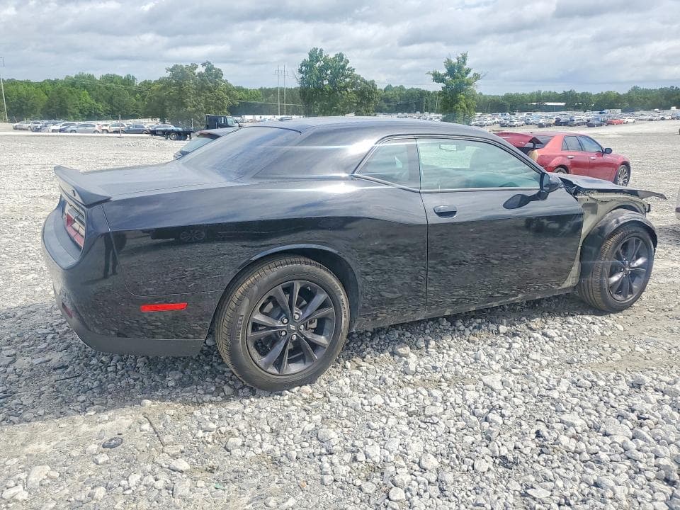 2023 DODGE CHALLENGER SXT 3