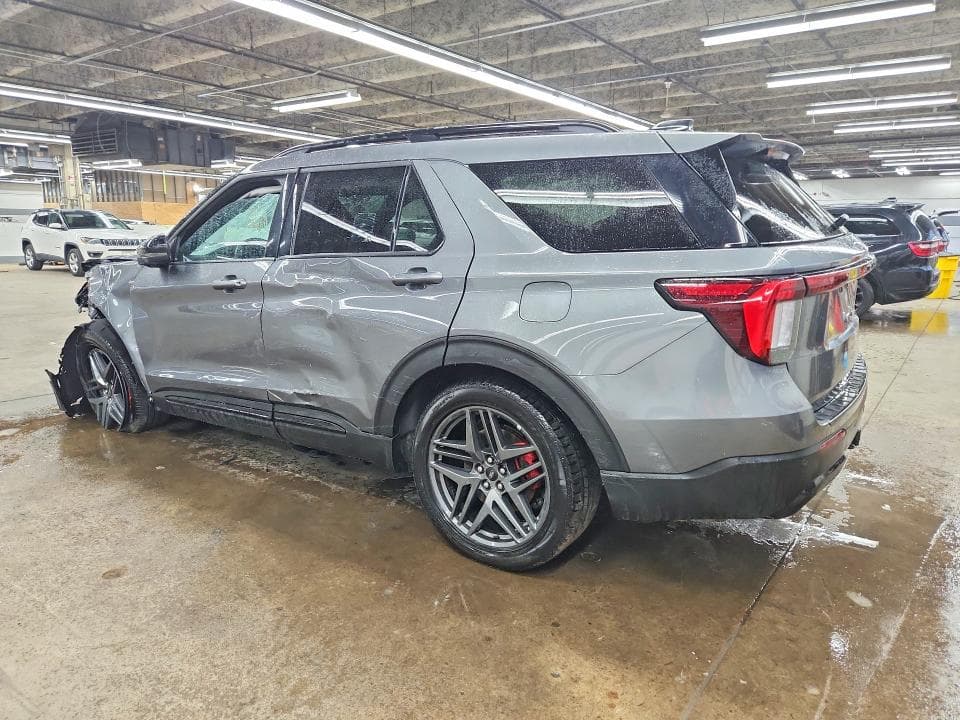 2025 FORD EXPLORER ST-LINE 2
