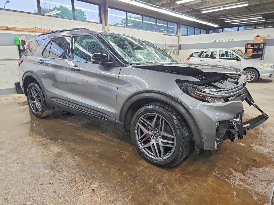 2025 FORD EXPLORER ST-LINE 4