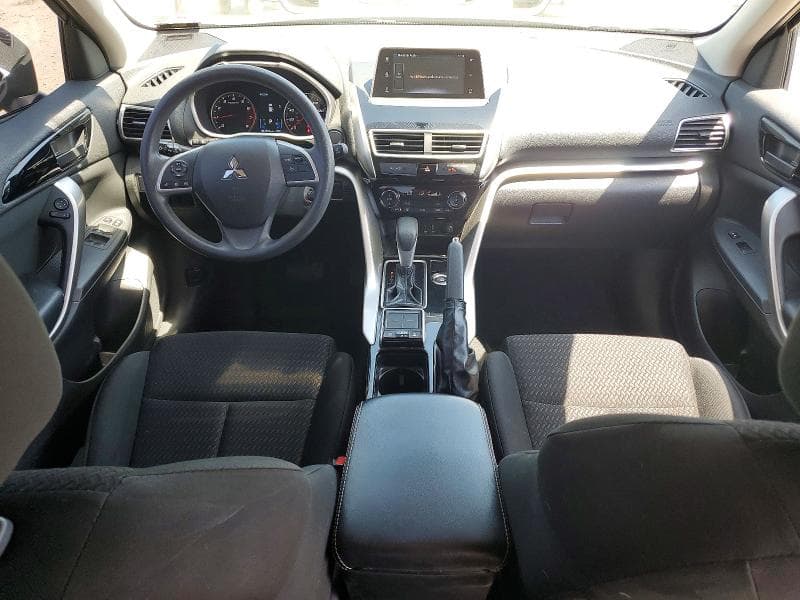 2018 MITSUBISHI ECLIPSE CROSS LE 8