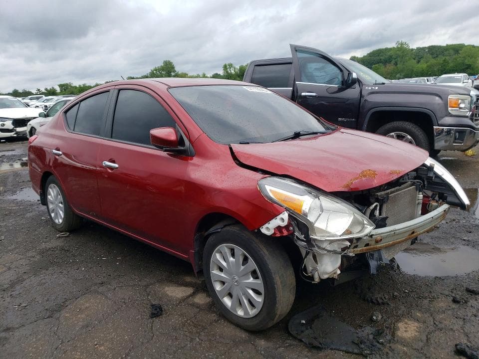 2018 NISSAN VERSA SV 4