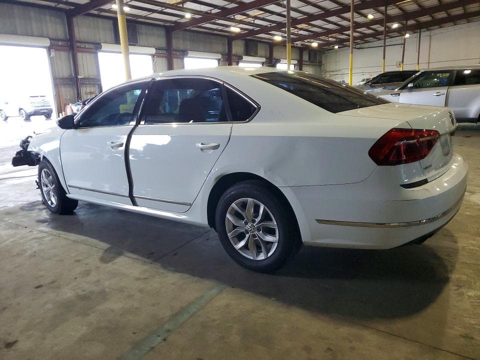 2017 VOLKSWAGEN PASSAT S 2