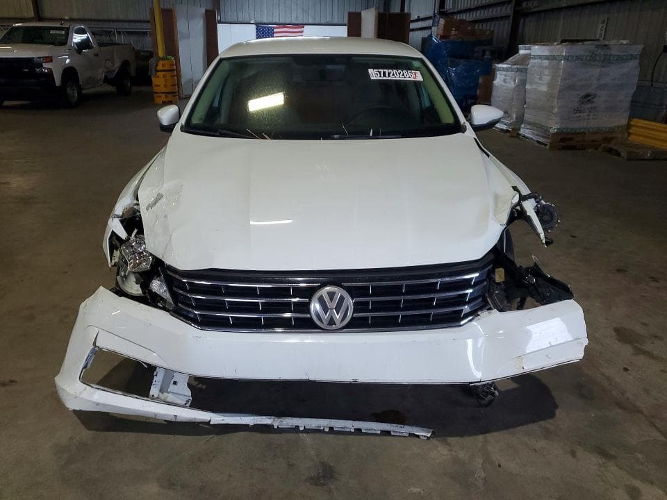 2017 VOLKSWAGEN PASSAT S 5