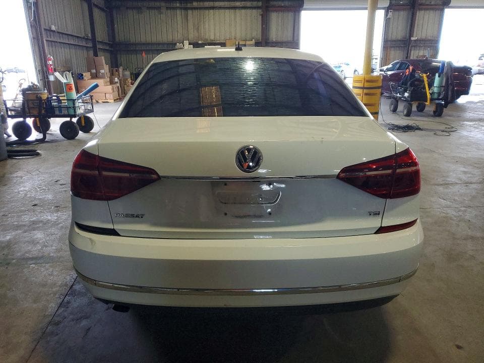 2017 VOLKSWAGEN PASSAT S 6
