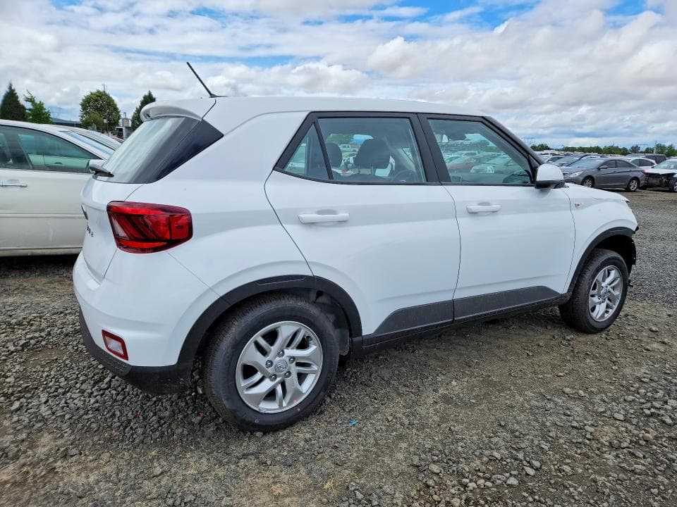 2026 HYUNDAI VENUE SE SE 3
