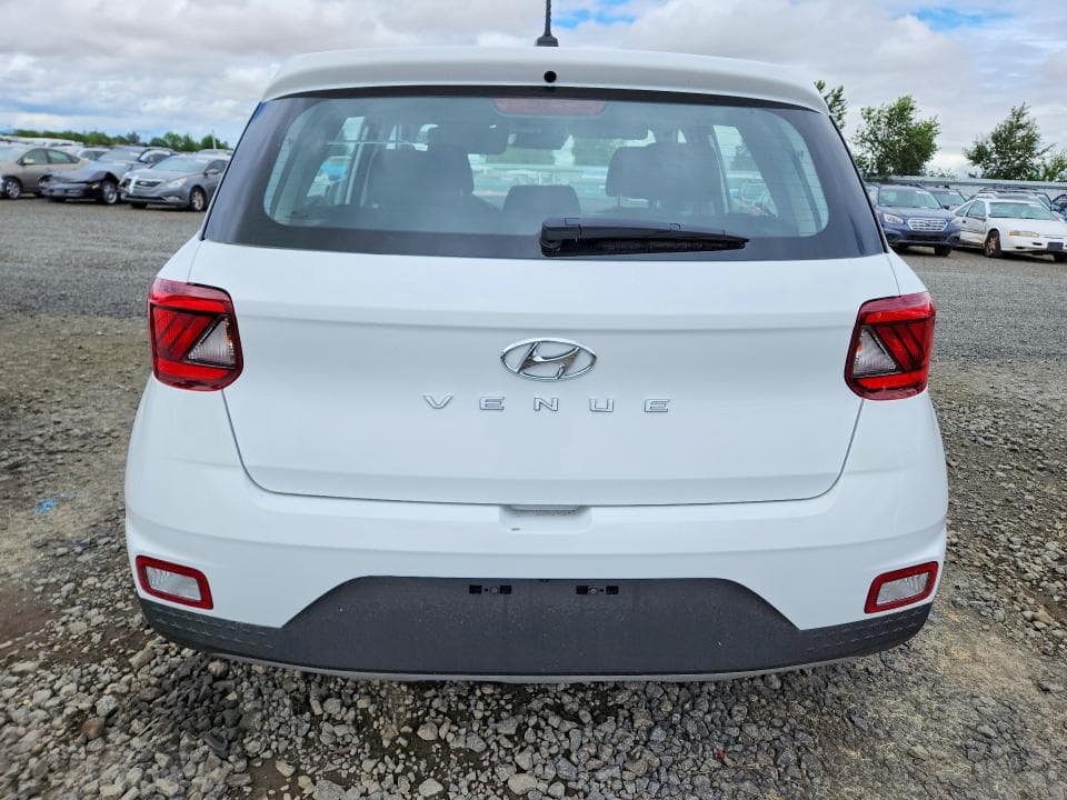2026 HYUNDAI VENUE SE SE 6