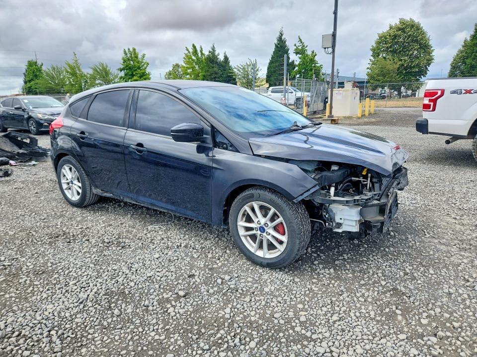 2016 FORD FOCUS SE 4