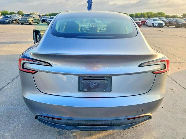 2025 TESLA MODEL 3 6