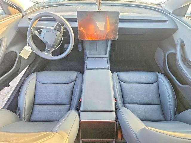 2025 TESLA MODEL 3 8