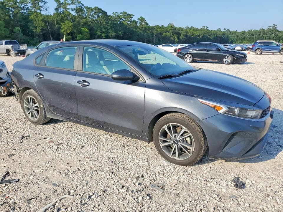 2023 KIA FORTE LXS 4