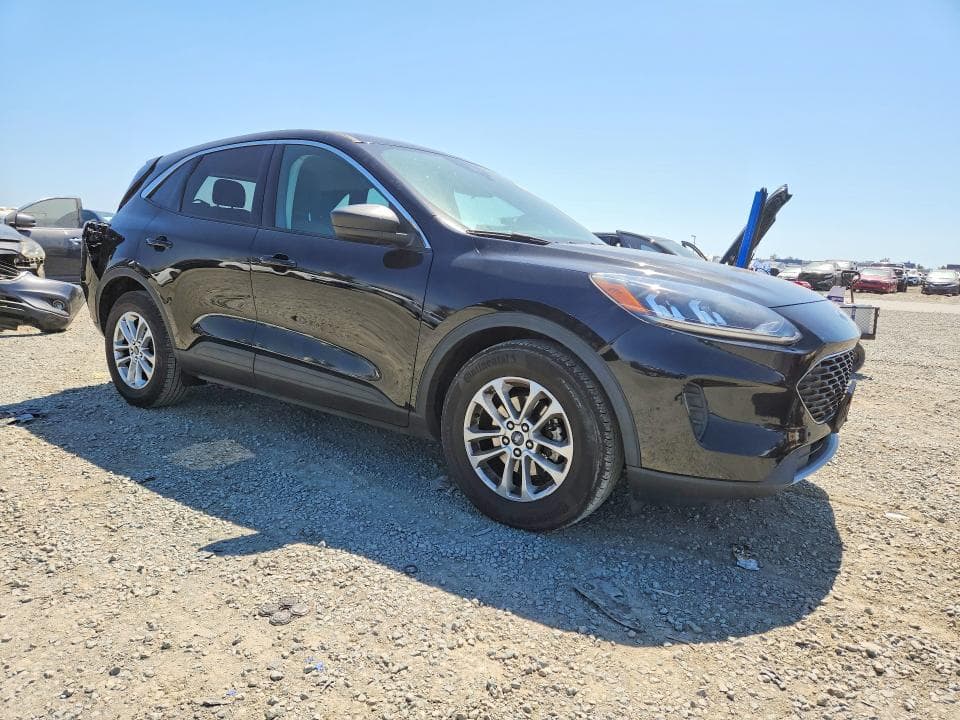 2022 FORD ESCAPE SE 4