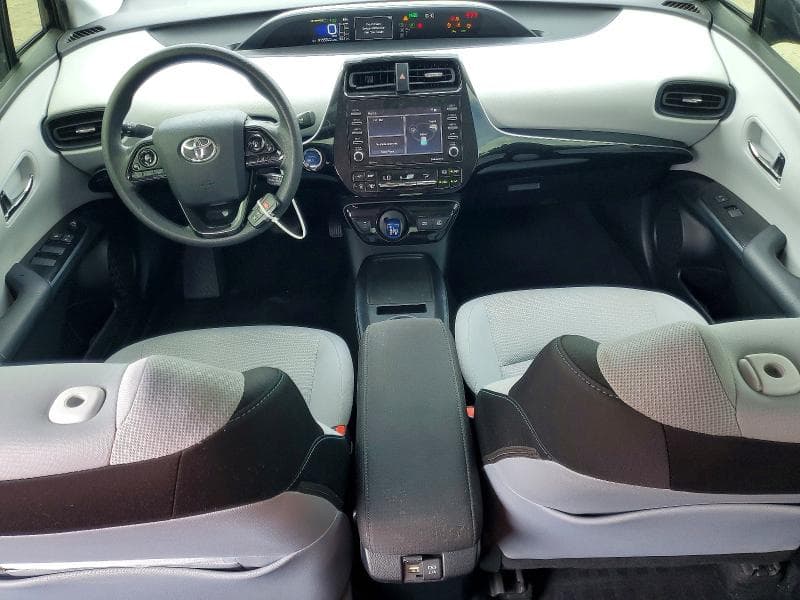 2022 TOYOTA PRIUS LE 8