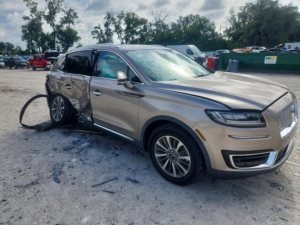 2020 LINCOLN NAUTILUS RESERVE 4