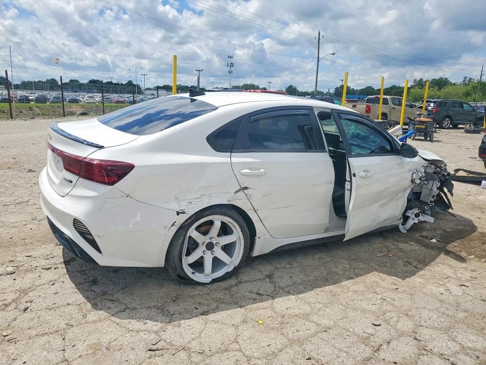 2023 KIA FORTE GT LINE 3