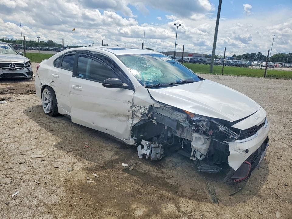 2023 KIA FORTE GT LINE 4