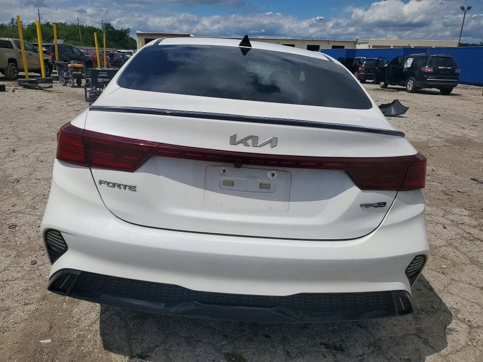2023 KIA FORTE GT LINE 6