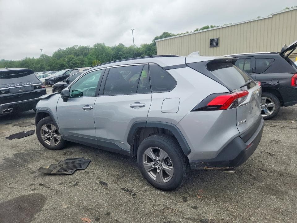 2024 TOYOTA RAV4 LE 2