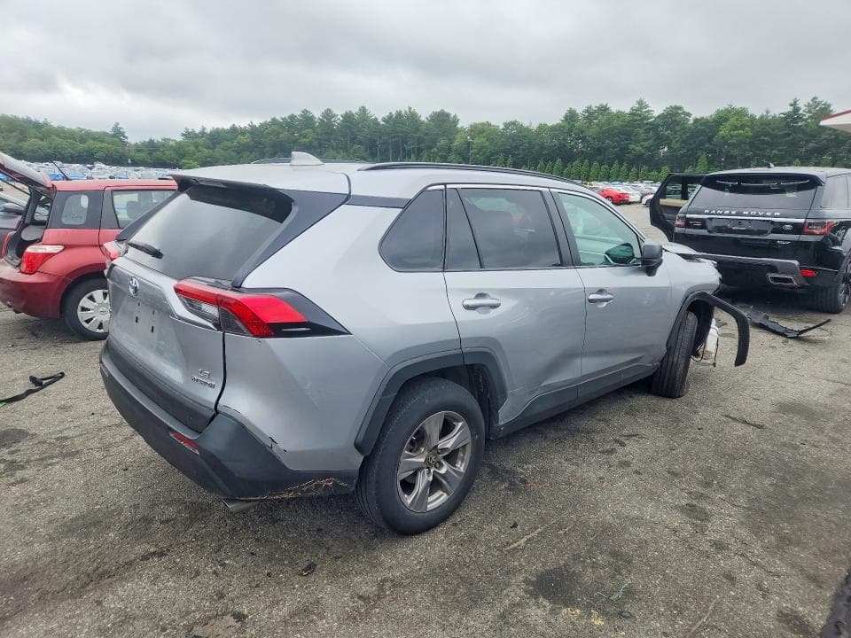 2024 TOYOTA RAV4 LE 3