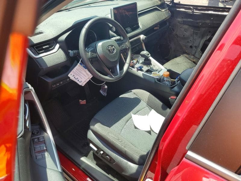 2025 TOYOTA RAV4 XLE XLE 8