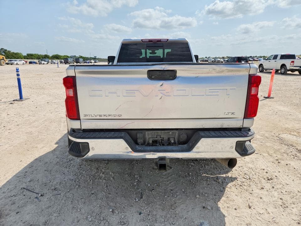2022 CHEVROLET SILVERADO K3500 LTZ 6