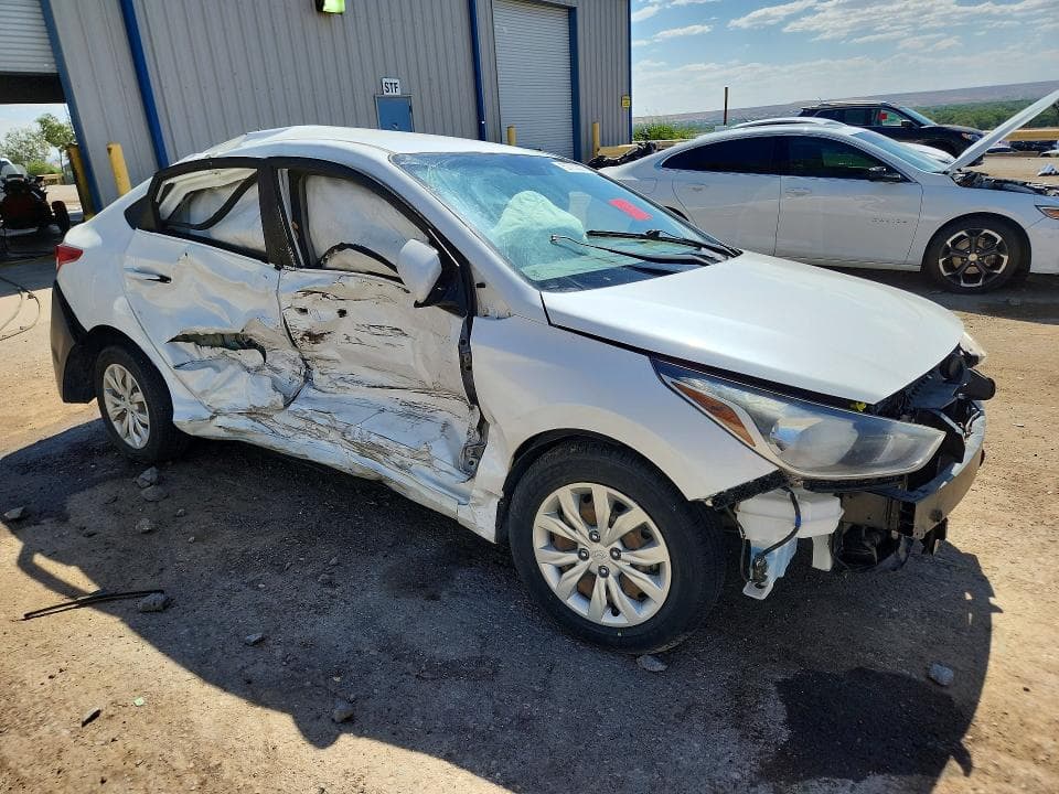 2019 HYUNDAI ACCENT SE SE 4