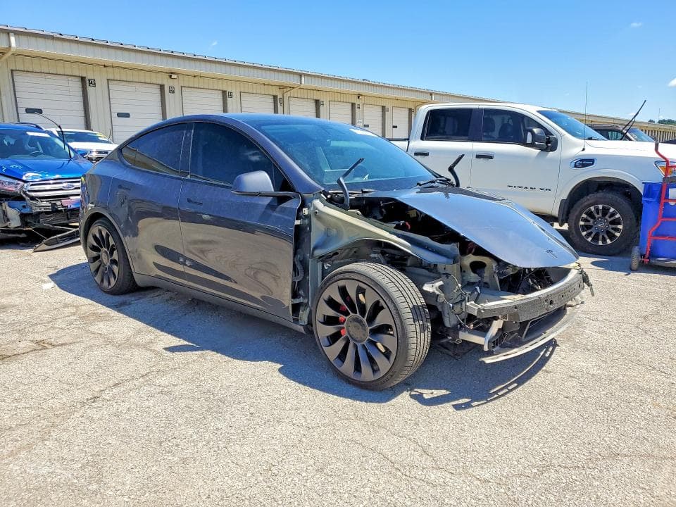 2022 TESLA MODEL Y 4
