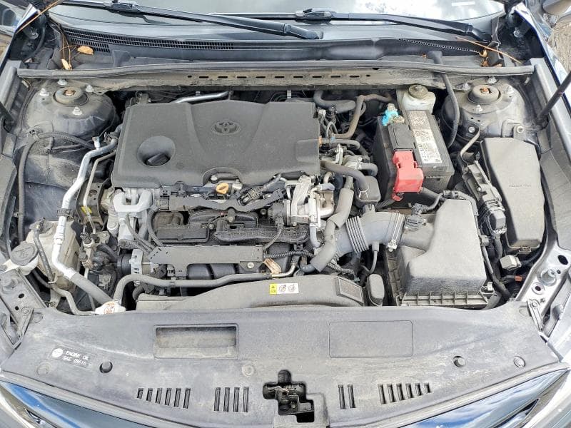 2020 TOYOTA CAMRY SE 11