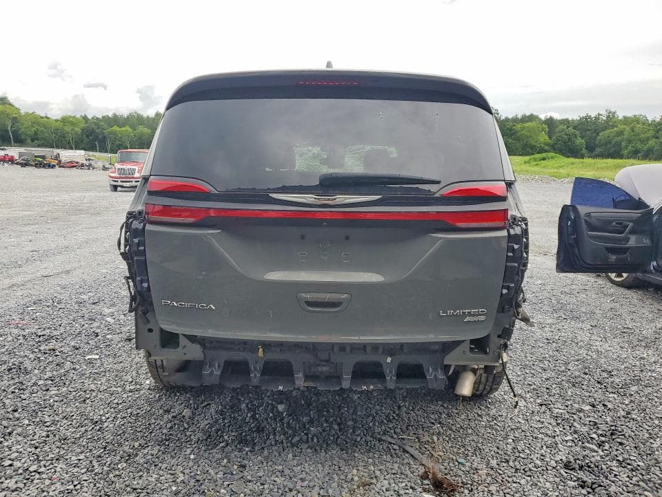 2022 CHRYSLER PACIFICA LIMITED 6