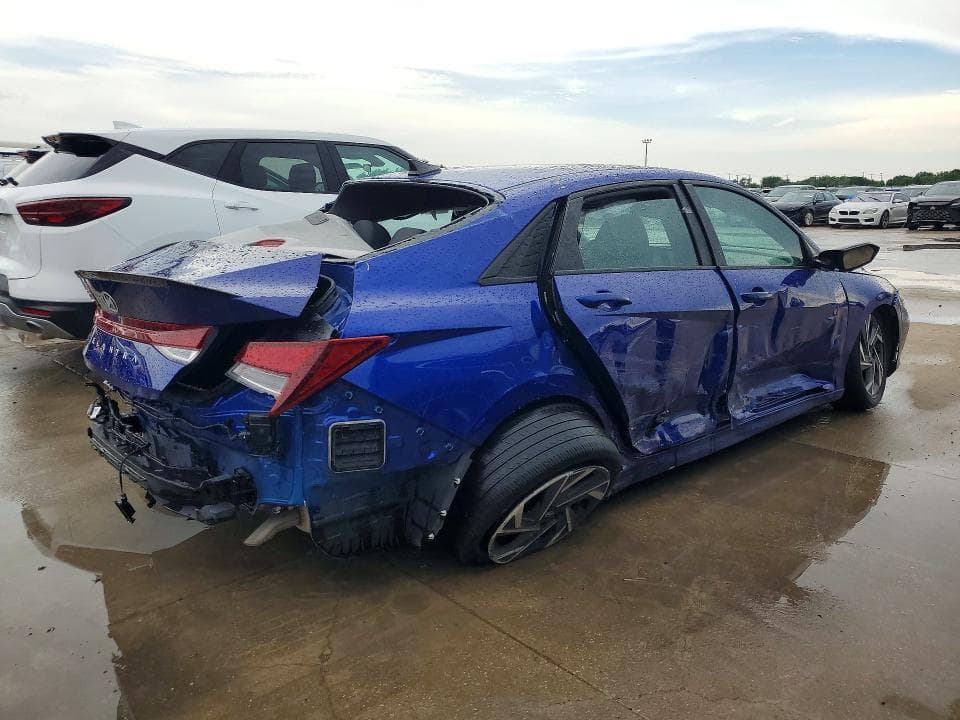 2025 HYUNDAI ELANTRA SEL SPORT 3
