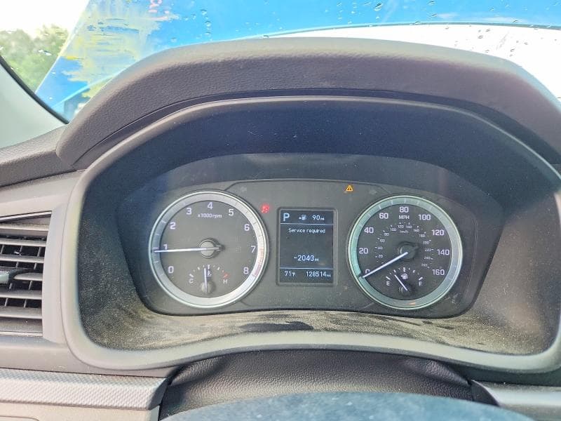 2019 HYUNDAI SONATA SE 9