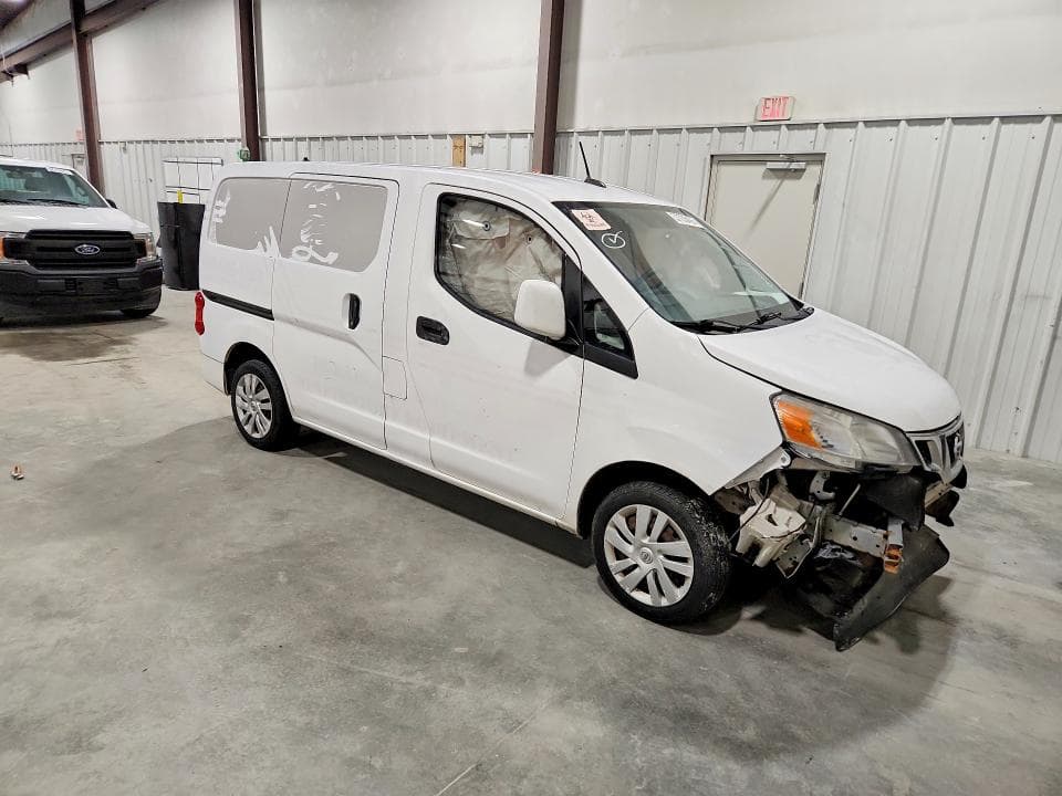 2017 NISSAN NV200 SV 4