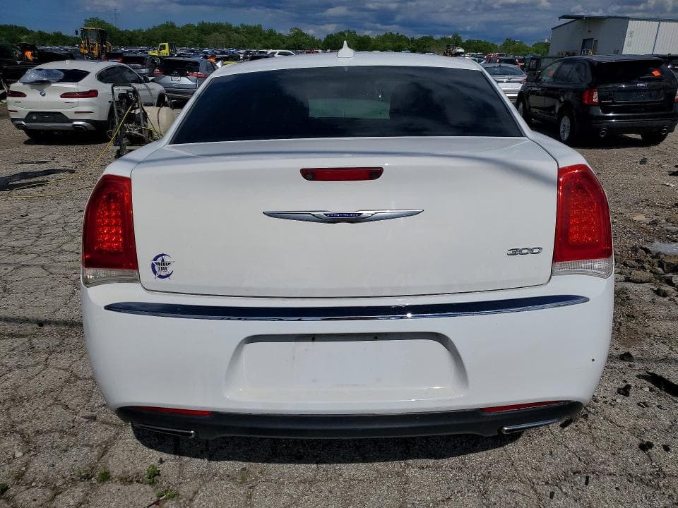 2018 CHRYSLER 300 TOURING 6
