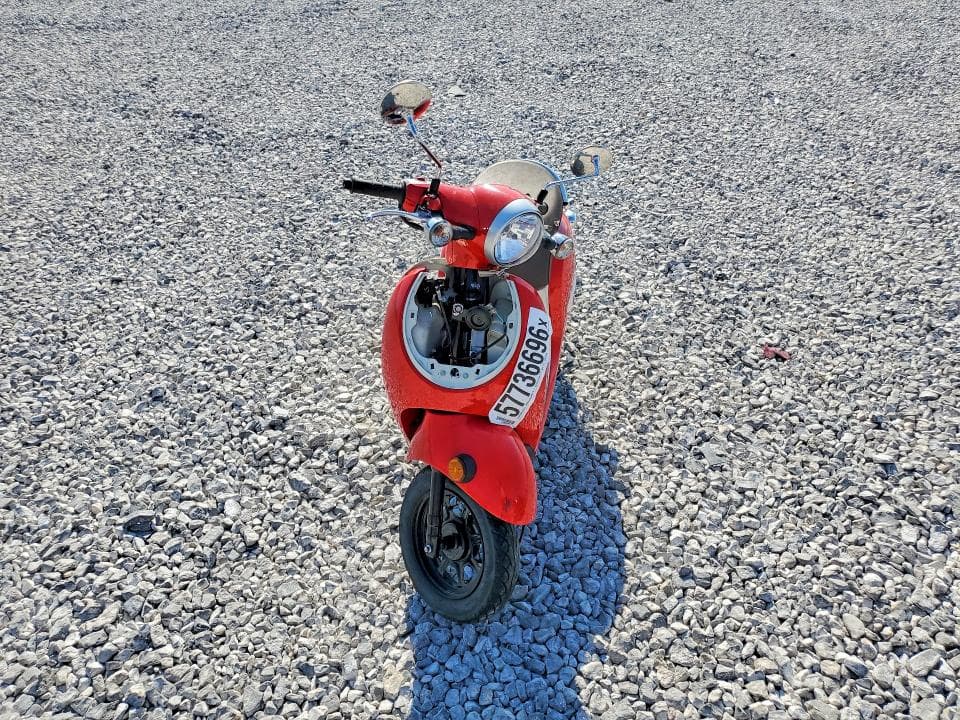 2025 HONDA NCW50 2