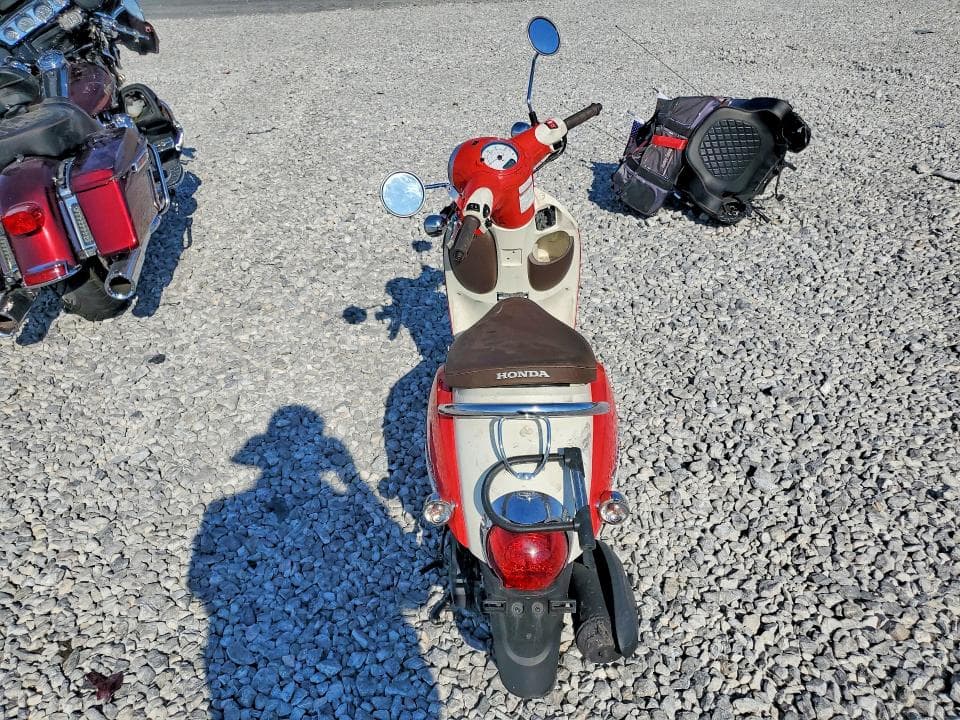 2025 HONDA NCW50 4