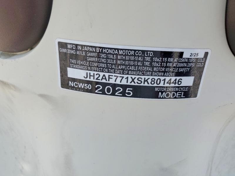 2025 HONDA NCW50 8