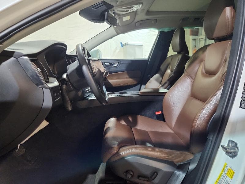 2019 VOLVO XC60 T6 MOMENTUM 7