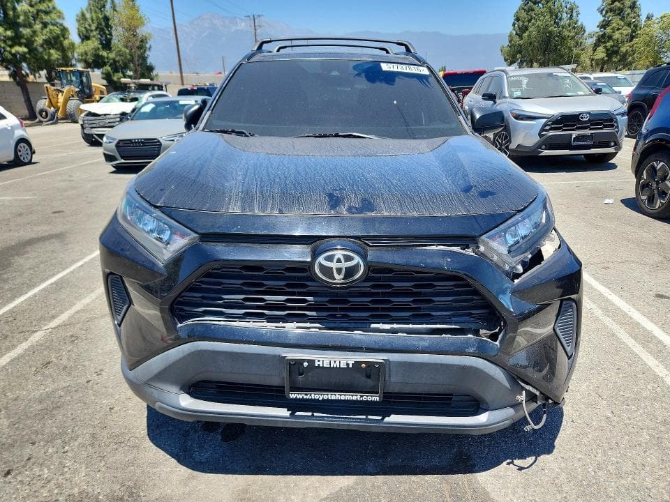2021 TOYOTA RAV4 LE 5