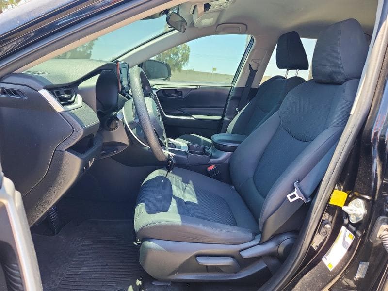 2021 TOYOTA RAV4 LE 7
