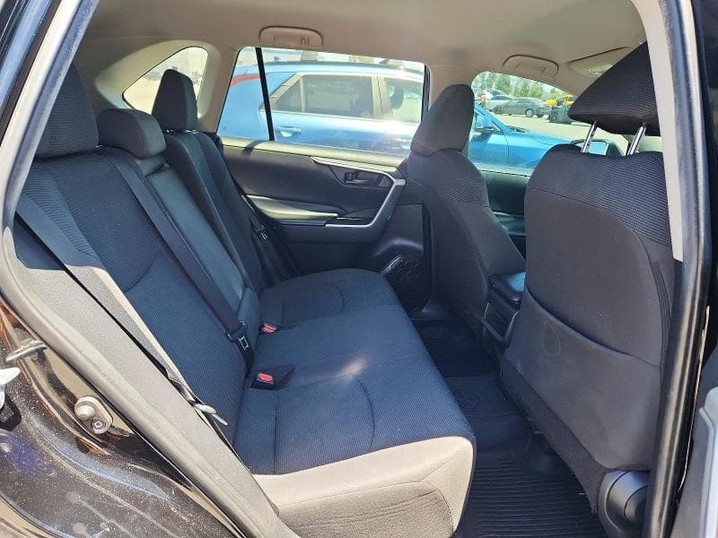 2021 TOYOTA RAV4 LE 10