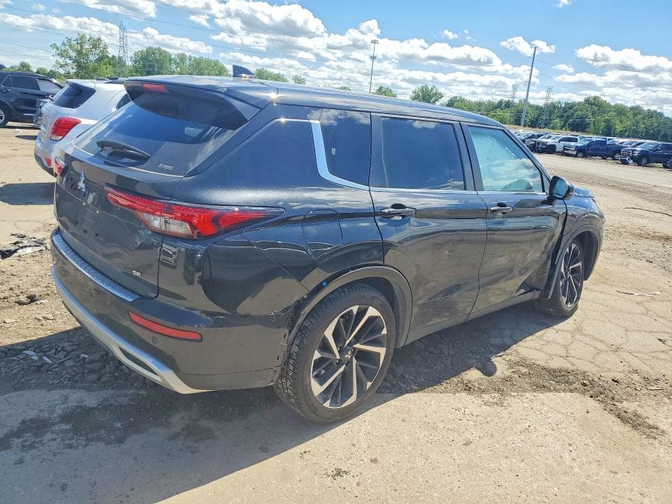 2024 MITSUBISHI OUTLANDER SE 3