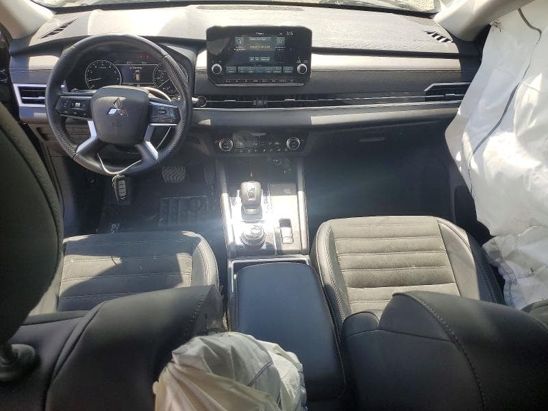 2024 MITSUBISHI OUTLANDER SE 8