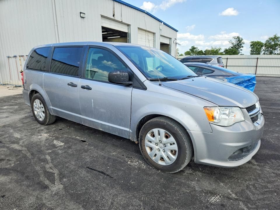 2020 DODGE GRAND CARAVAN SE 4