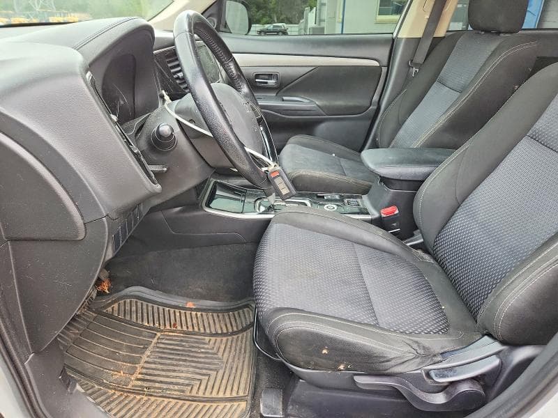 2017 MITSUBISHI OUTLANDER SE 7